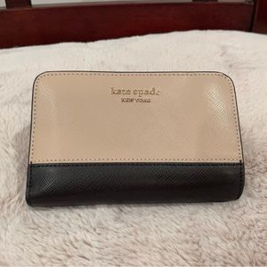 Kate Spade Spencer Compact Wallet beige new without tags